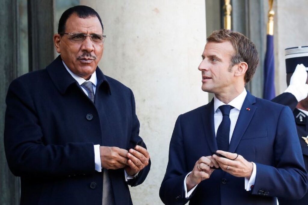 Macron-conversations-president-dechu-Niger-Bazoum 