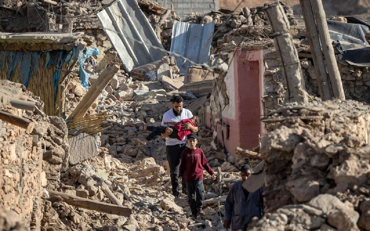 Terrible-seisme-au-Maroc-secouristes-trouver-survivants